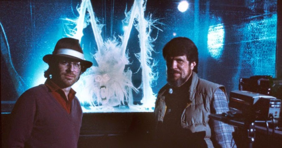 Spielberg and Hooper on Set of Poltergeist