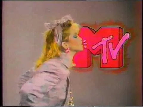 Madonna Kissing MTV Logo